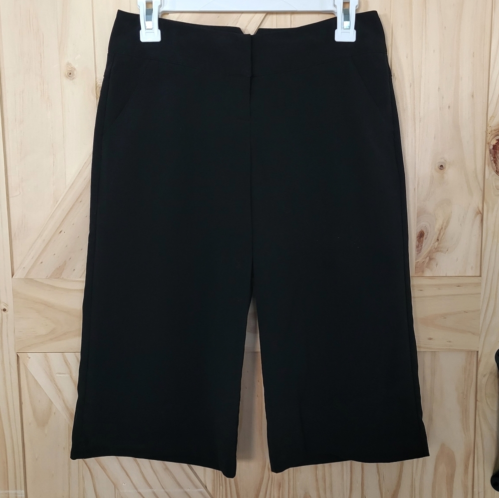 Maurices black gaucho dress capris